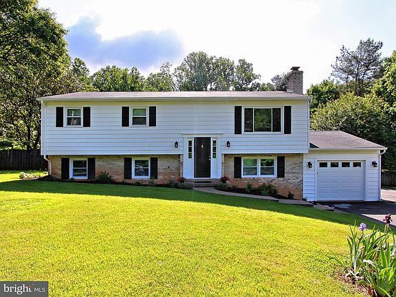 2nd image of 4517 Jennifer Ln