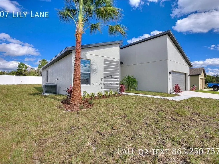 107 Lily Ln — Photo 5