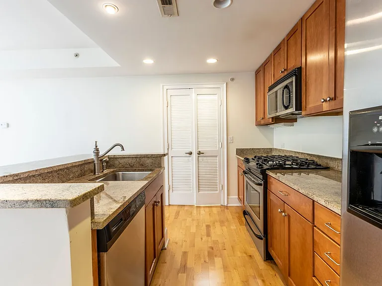 1001 Market St E #10 — Photo 18