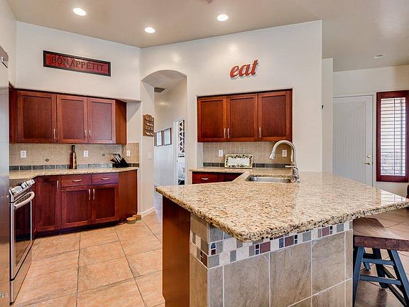 2nd image of 2019 E Valencia Dr