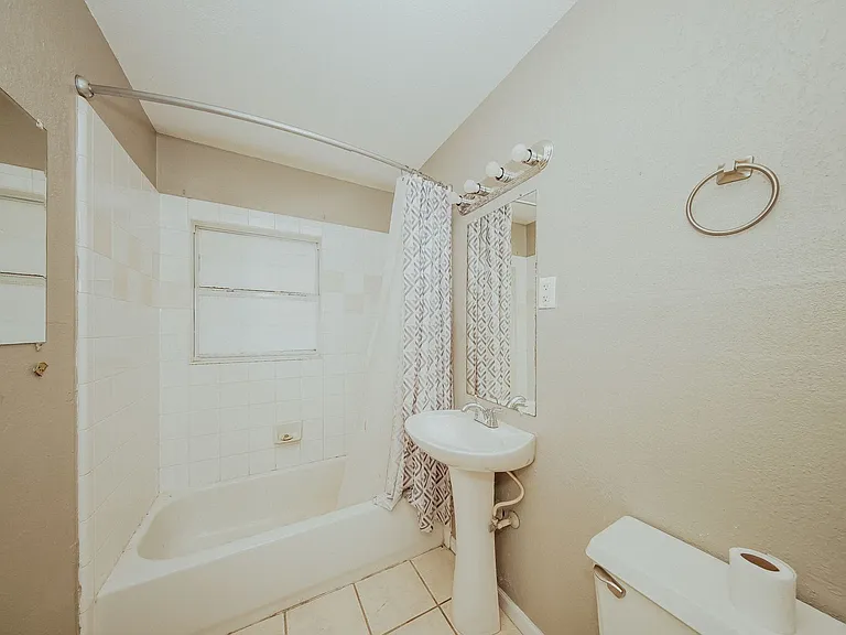 2610 NW Lindy Ave — Photo 22