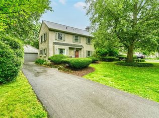 106 Commonwealth Rd, Rochester, NY 14618