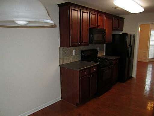 4th image of 532 Watercress Dr