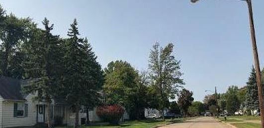 Exterior Neighborhood (street photo)