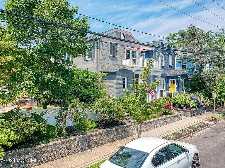 1503 Emory St — Photo 41