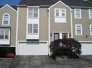 2758 Hunters Pt Dr, Franklin Park, PA 15090
