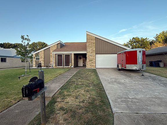 3rd image of 2117 Mayfield Cir
