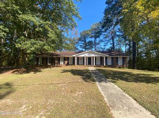 1966 Wood Valley Rd, Macon, GA 31211