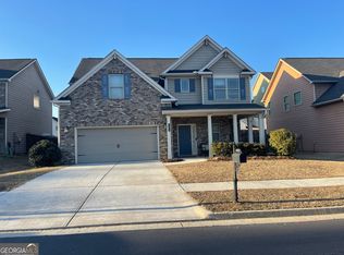 1402 Balvaird Dr, Lawrenceville, GA 30045