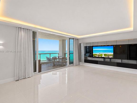 5th image of 4201 Collins Ave APT 2202