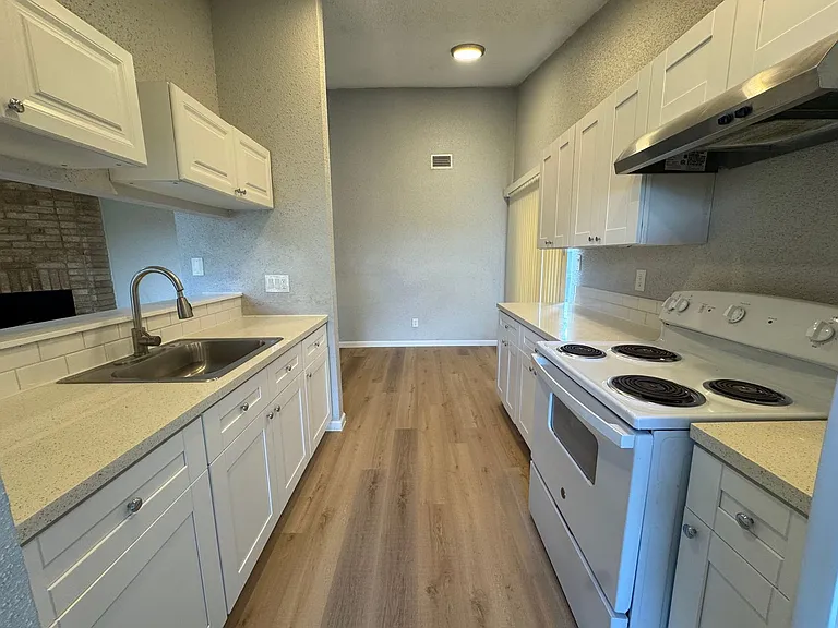 11217 Pender Ln — Photo 14
