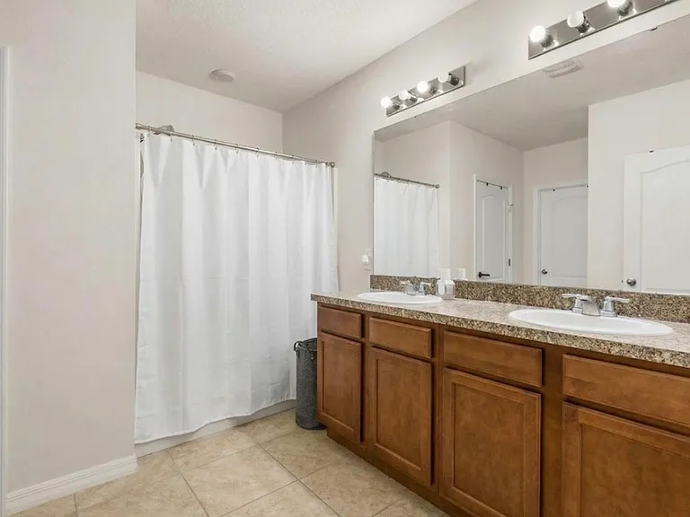 943 Summer Glen Dr — Photo 12