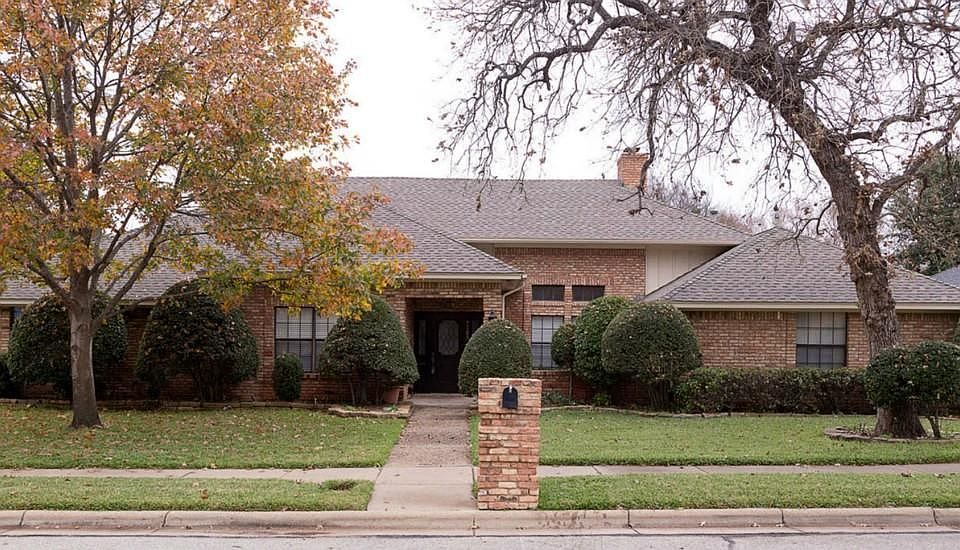 1st image of 7105 Lake Louise Dr