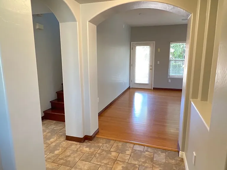 3006 Tresselwyck Ln — Photo 3