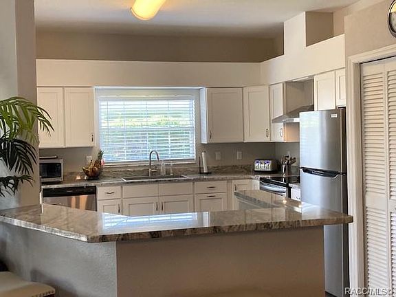 3rd image of 3954 E Arbor Lakes Dr