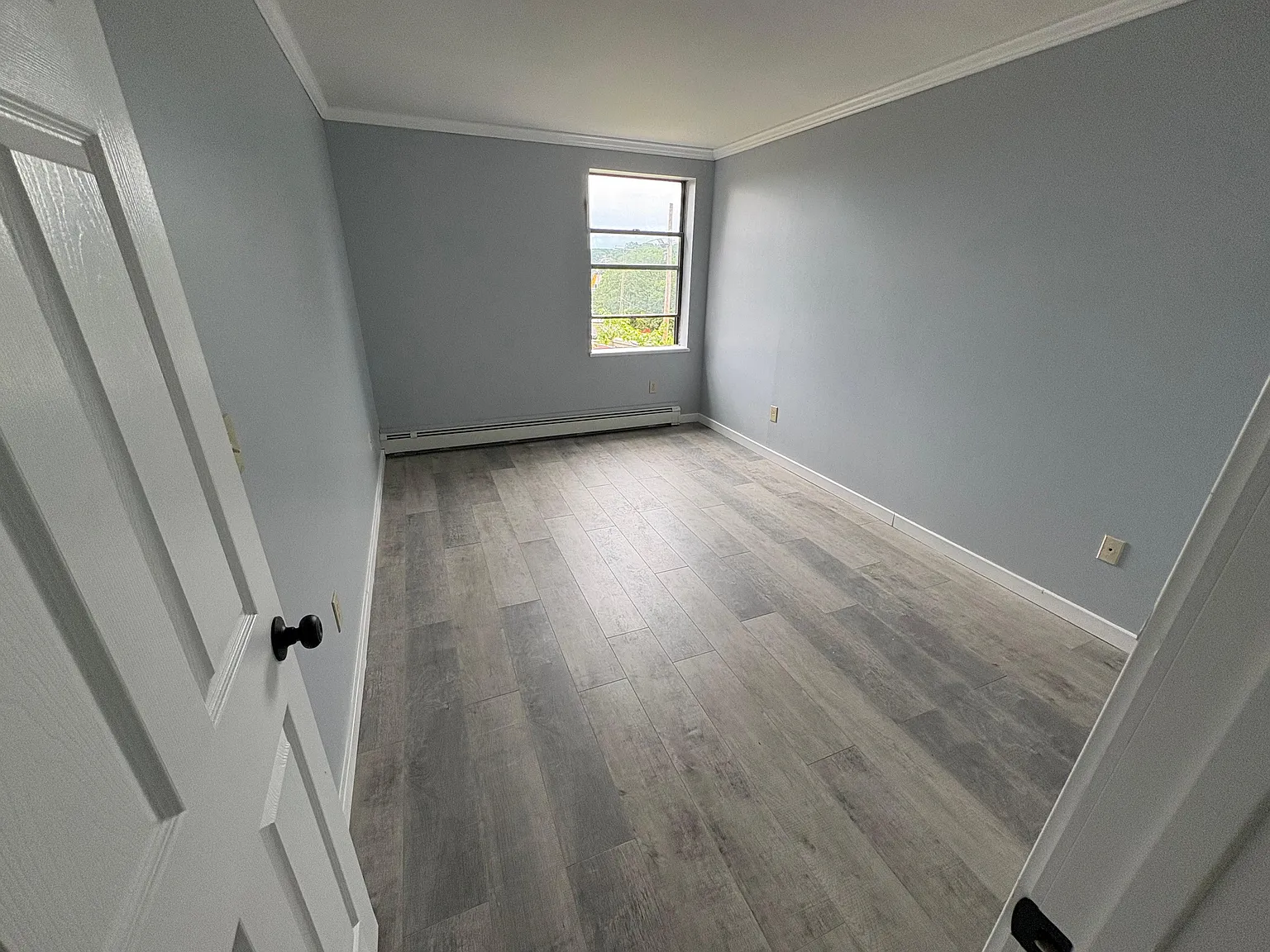 2 bed, $1,895 — Photo 3