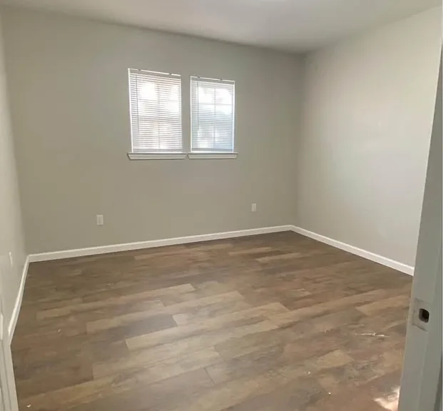 705 Raines Dr — Photo 8