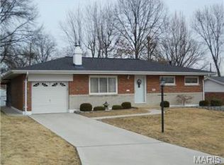 9835 Ridgely Ln, Saint Louis, MO 63123