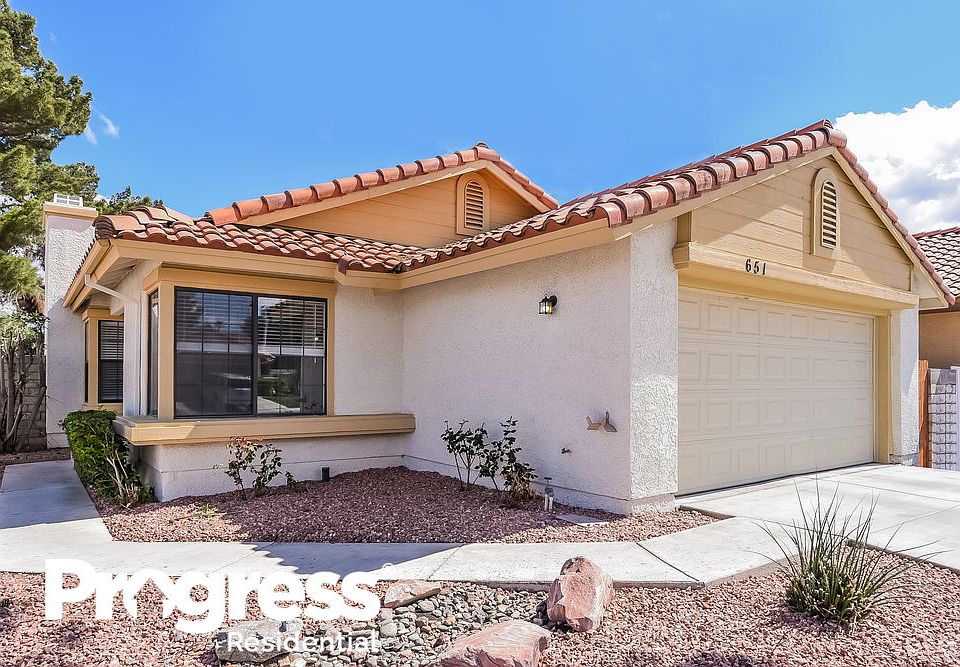 1st image of 651 Whispering Palms Dr