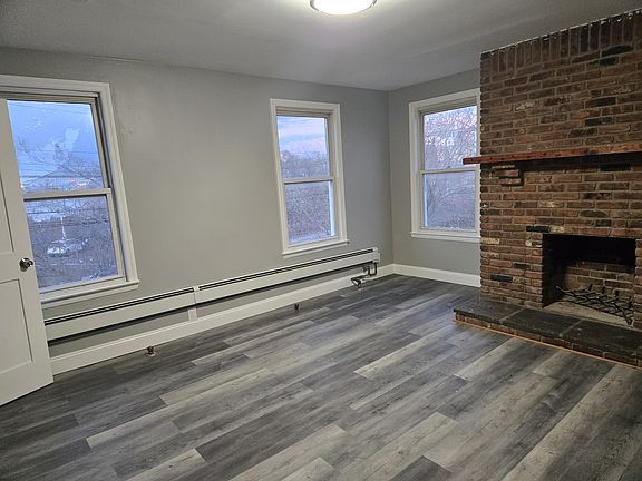 2nd image of 2672 Richmond Ter Floor 2