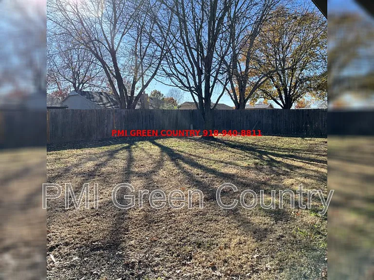 1203 W Austin St — Photo 18
