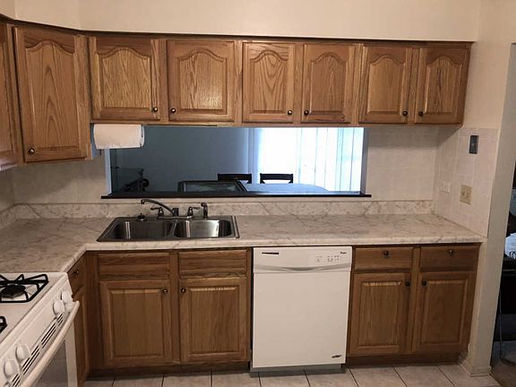 3rd image of 11207 Cottonwood Dr Unit B