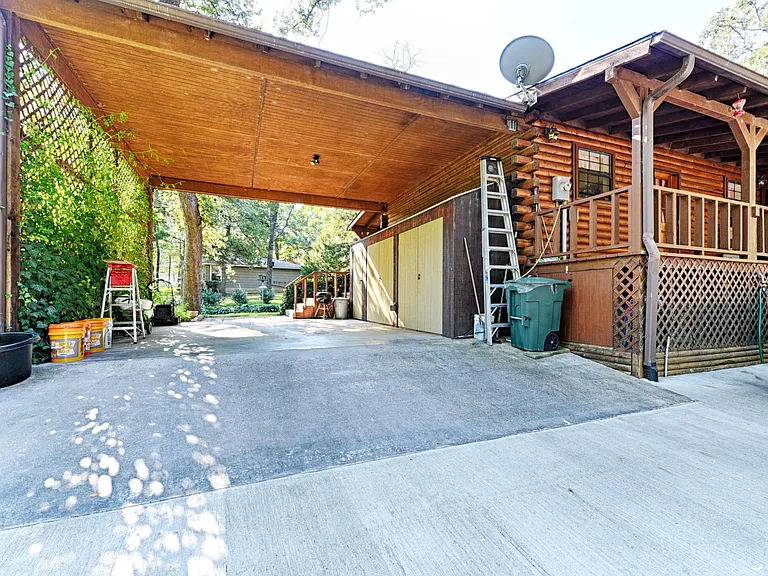 105 Santee Dr — Photo 4