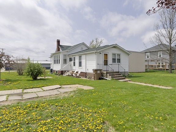 2nd image of 206 E Birch St