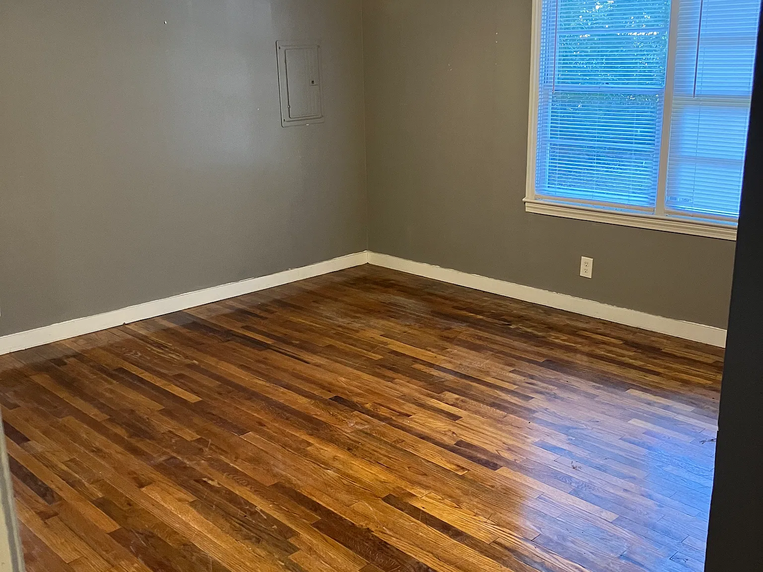4 bed, 2000 sqft, $1,650 — Photo 3