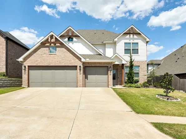 8201 Jenny Ln, Edmond, OK 73034