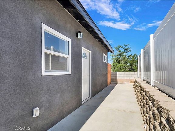 4th image of 5468 N Mountain Dr