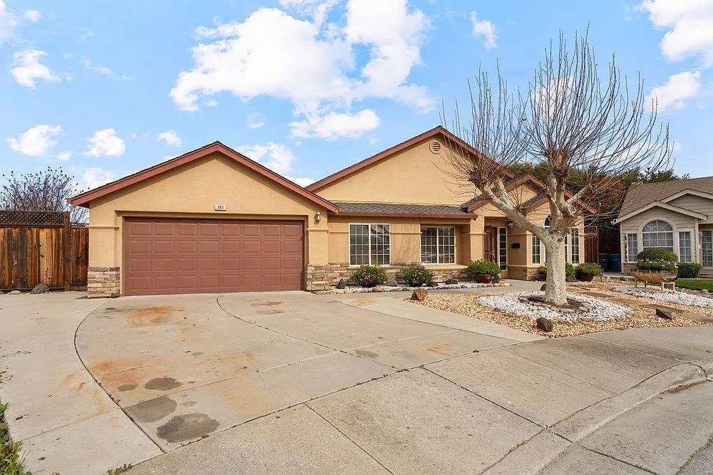 161 Amber Ct photo 1