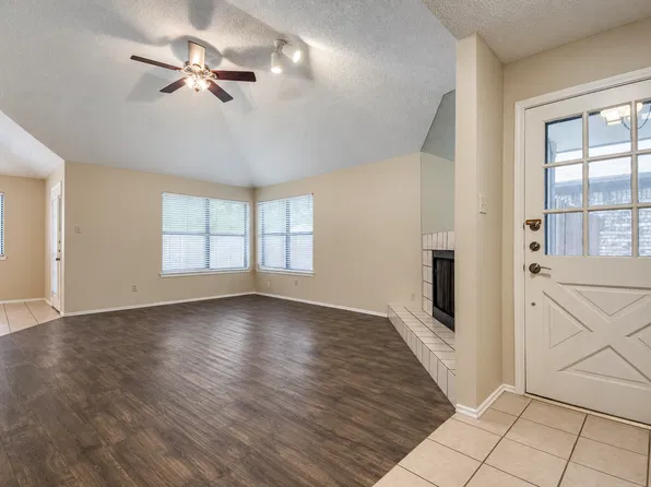 525 Grace Ln, Coppell, TX 75019