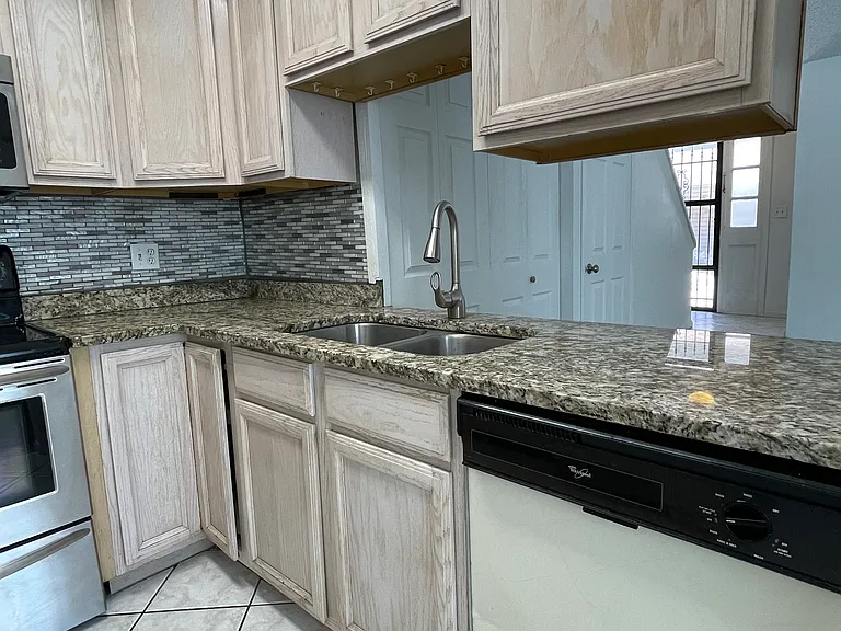 2690 S Xanadu Way #A — Photo 8