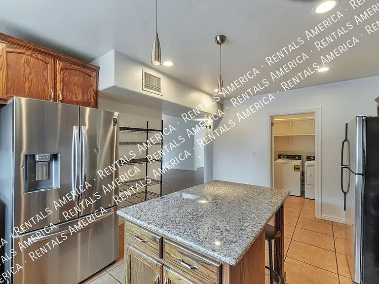2250 E La Mirada St — Photo 16