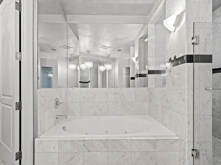 360 E Desert Inn Rd #403 — Photo 34