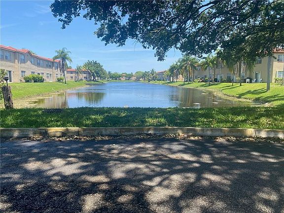 4th image of 365 SW 86th Avenue #205