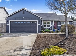 25200 Irenic Ave, Veneta, OR 97487