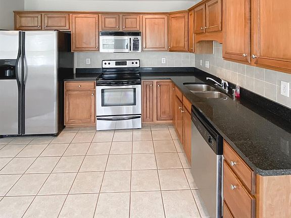 3rd image of 2221 Reserve Ct