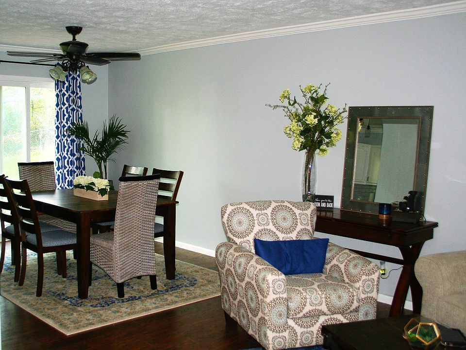 1st image of 9011 Lee Cir