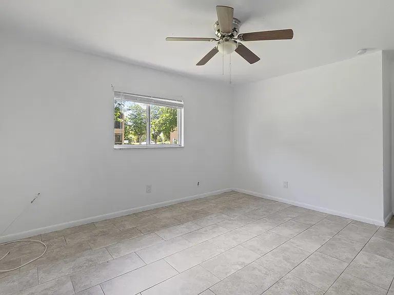 4305 SW Santa Barbara Pl — Photo 18