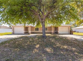 4621/4623 28th St SW, Lehigh Acres, FL 33973