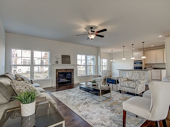 5th image of 721 Maplewood Cir #8J1164