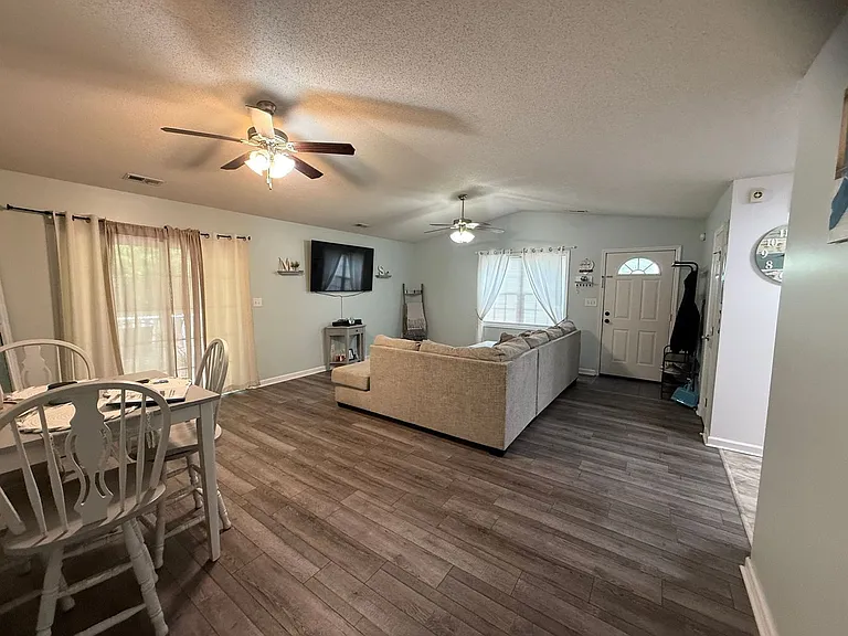 301 Top Knot Rd — Photo 5