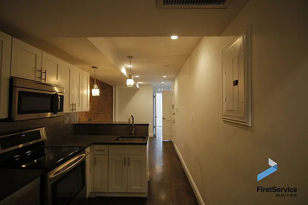 Rented by FirstService Realty (legacy) | media 3