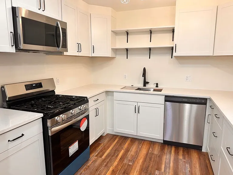 403 Post Road Dr — Photo 12