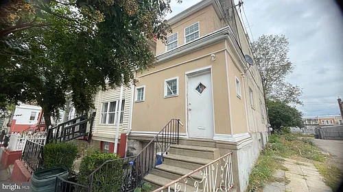 4405 N Lawrence St #2 Photo 1