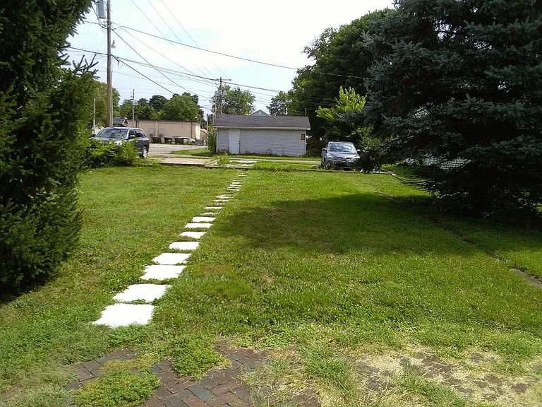 109 S Morton Ave #B — Photo 11