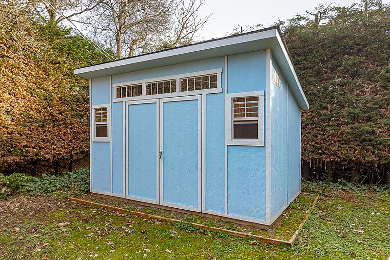 Saanich House for rent - 1 Bedroom — photo 22