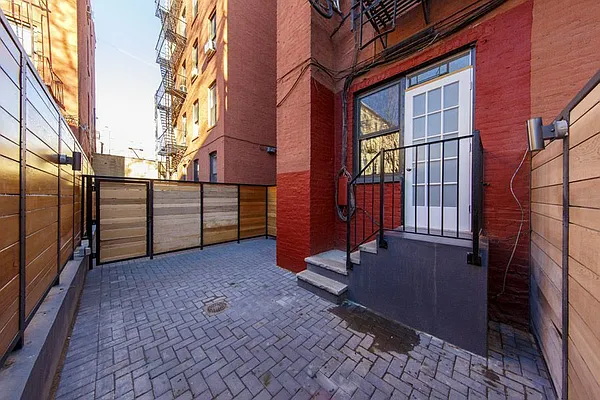 Rented by Mirador Real Estate | media 33